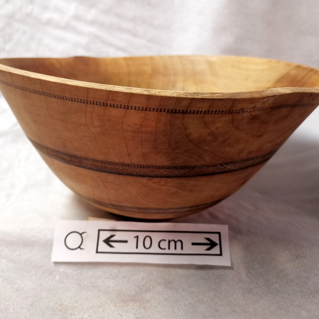 saladier tournée en bois vert